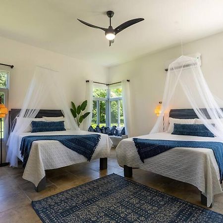 Ivy'S Cove Beach Side Condo - Luxury Villa Whitehouse Extérieur photo