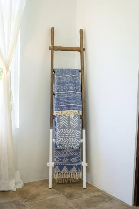 Ivy'S Cove Beach Side Condo - Luxury Villa Whitehouse Extérieur photo