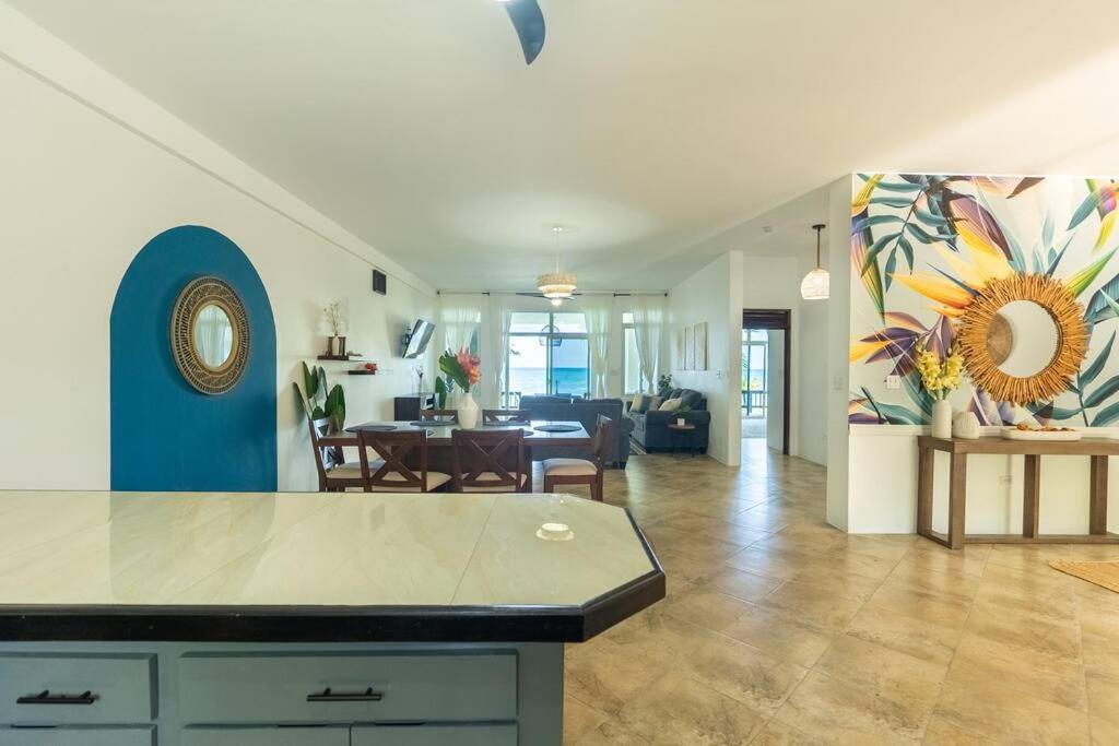 Ivy'S Cove Beach Side Condo - Luxury Villa Whitehouse Extérieur photo