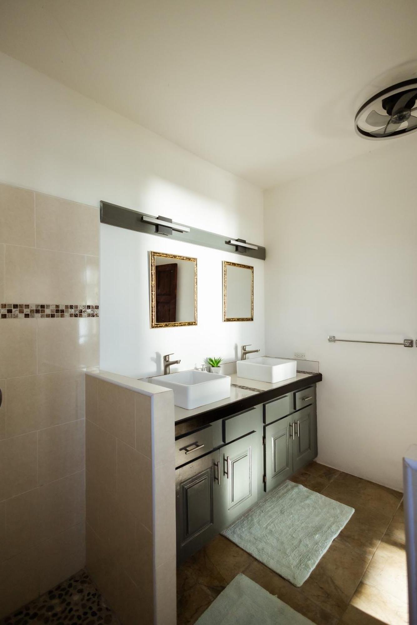 Ivy'S Cove Beach Side Condo - Luxury Villa Whitehouse Extérieur photo